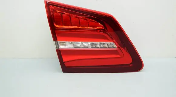 Tailgate rear/tail lights