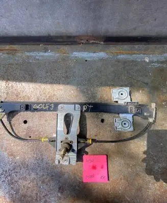 Volkswagen Golf III Rear door manual window regulator 