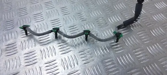 Fuel return line/hose