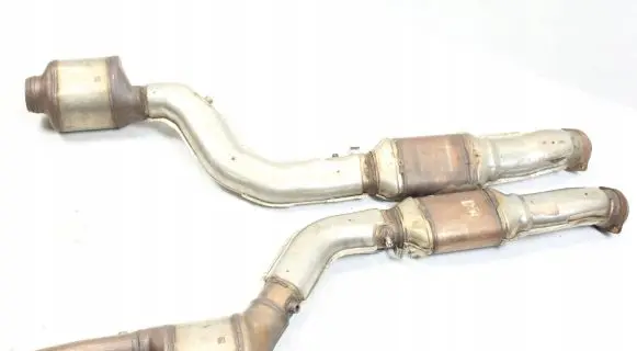 BMW X6M G06 F96 Middle muffler/silencer 7886019