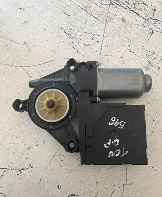 Volkswagen Golf V Front door window regulator motor 1K0959792J 3021080704007