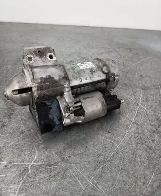 BMW 4 F36 Gran coupe Starter motor 8570845 8571350