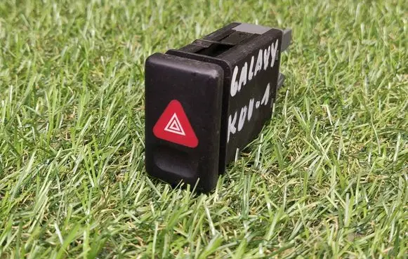 Ford Galaxy Hazard light switch 7M5953235A PNT60D0T YM2113A352AWW
