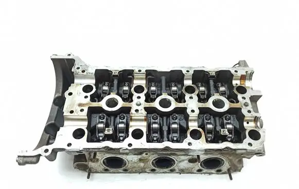 Mercedes-Benz R W251 Engine head R2720162201 2271340