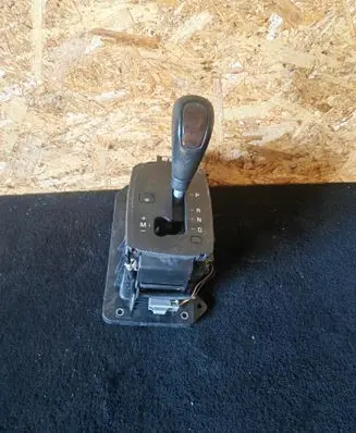 Volvo C70 Gear shifter/selector 30759655