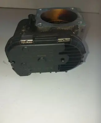 Audi A4 S4 B6 8E 8H Throttle valve 06B133062M