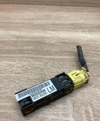 Nissan Almera Tino Airbag deployment crash/impact sensor 98831BU200 WithPlug
