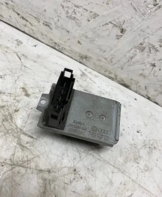 Volkswagen Multivan T4 Heater blower motor/fan resistor 701959263 20090H 0268020312