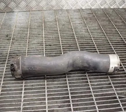 BMW 5 F10 F11 Intercooler hose/pipe