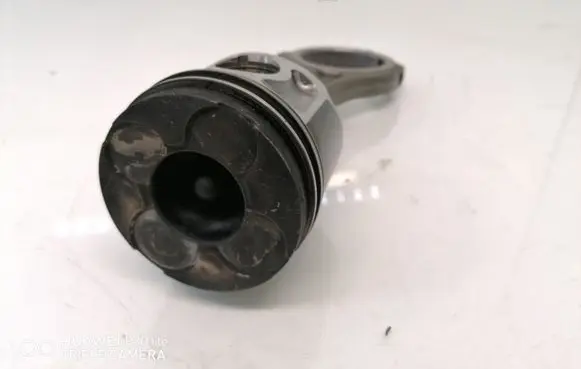 Volkswagen PASSAT B5.5 Piston with connecting rod 059F RUT