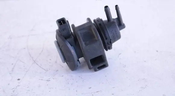 Renault Scenic III - Grand scenic III Turbo solenoid valve 8200661049 EV521