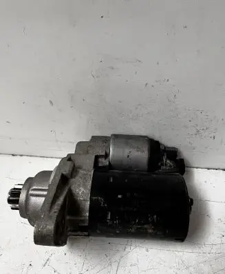 Volkswagen PASSAT B6 Starter motor 0001121408