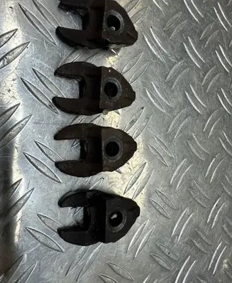 Citroen C4 II Picasso Fuel Injector clamp holder 