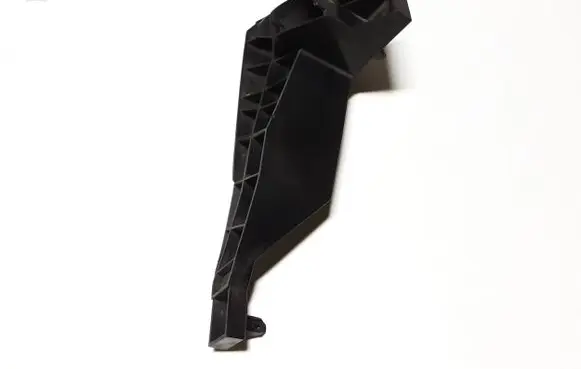 Suzuki Grand Vitara II Rear bumper mounting bracket IV3N0