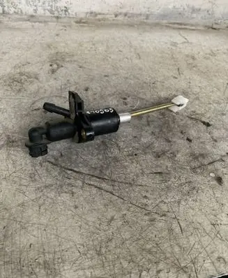 Skoda Octavia Mk1 (1U) Clutch slave cylinder 