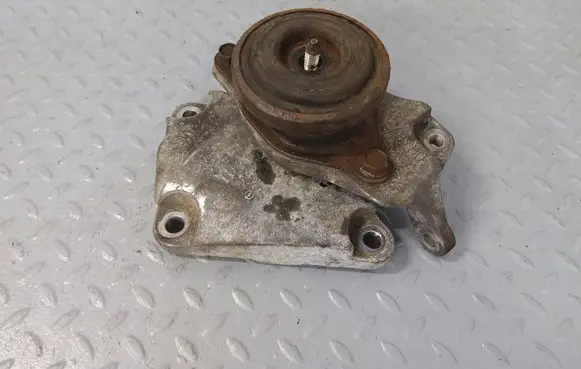 Nissan Murano Z51 Engine mount bracket 112531AT0A 11254JA000 112201AT0A