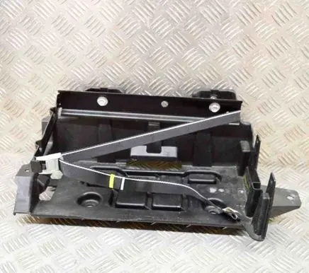 Maserati Quattroporte Battery box tray 05112061AK