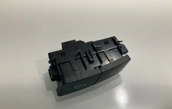 Mercedes-Benz E W212 Central locking switch button A2049058402 10023298 2049058402