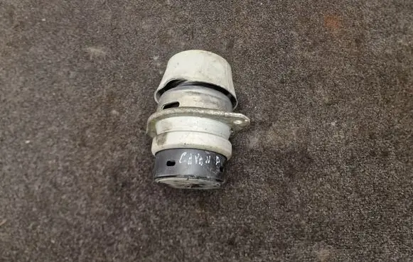 Porsche Cayenne (92A) Engine mount bracket 7L8199131F