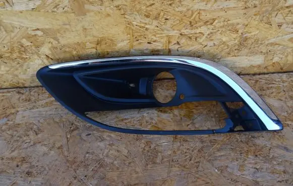 Opel Astra J Front fog light trim/grill 13368709