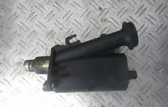 Renault Laguna II Oil breather separator 8200082486