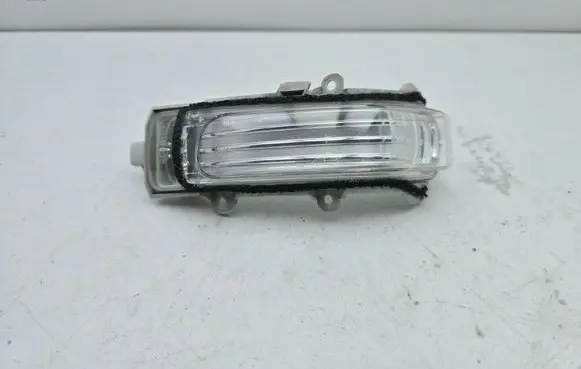Toyota Auris 150 Mirror indicator light 5802001