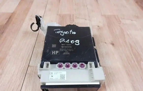 Toyota Camry VIII XV70 Other control units/modules 8922133E21