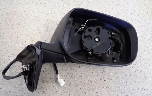 Toyota Auris 150 Front door electric wing mirror 