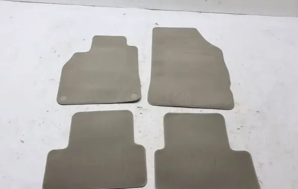 Renault Fluence Car floor mat set 749000382R