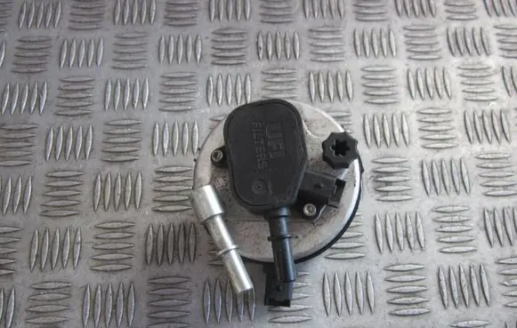 Ford Focus Fuel filter housing 9659010880