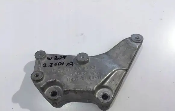 Mercedes-Benz C W205 Engine mounting bracket A6510940039