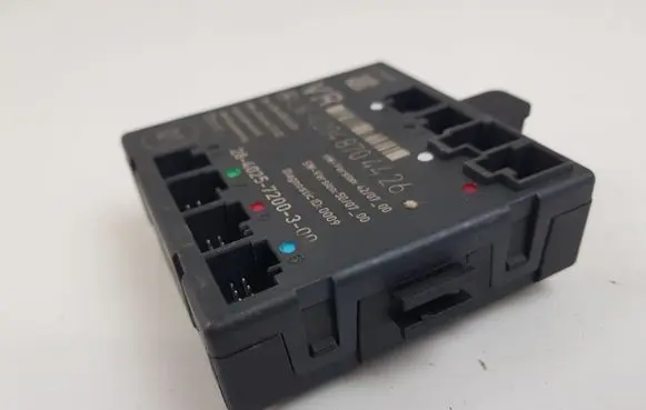 Mercedes-Benz C W204 Door control unit/module A2048704426
