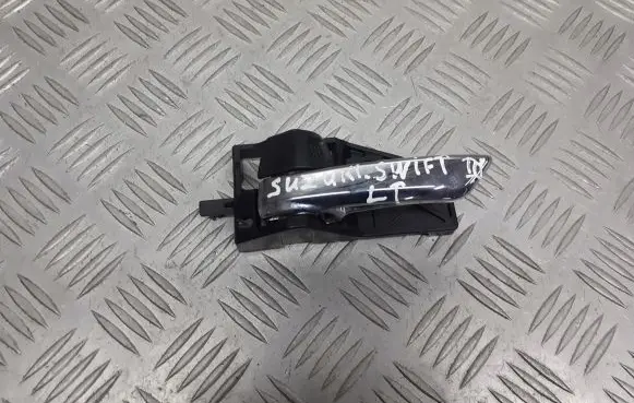 Suzuki Swift I Rear door interior handle