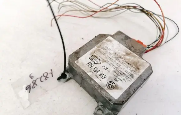 Seat Alhambra (Mk1) Airbag control unit/module 6N0909603 5WK4137
