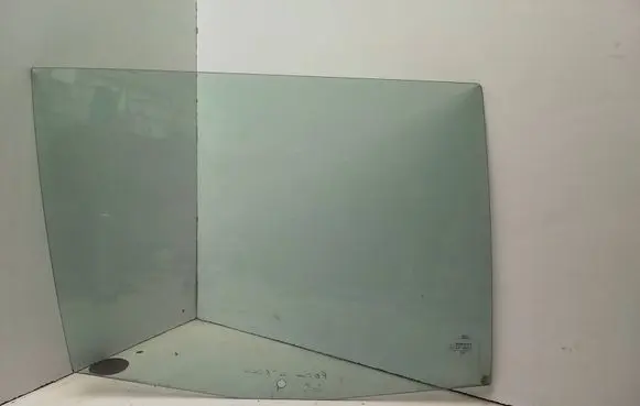 Ford Mondeo Mk III Rear door window glass 43R000020