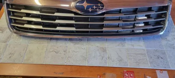 Subaru Forester SH Front bumper upper radiator grill