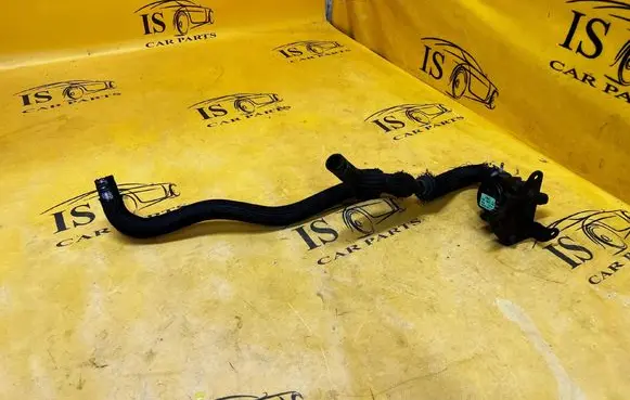 Ford Explorer VI Water pump L1M318D473FAB