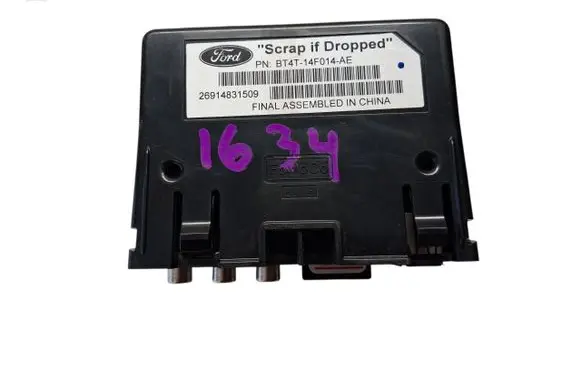 Ford Mondeo MK V USB socket connector BT4T14F014AE 26914831509