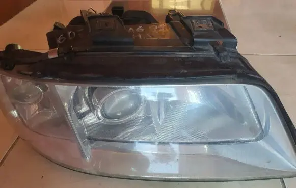 Audi A6 S6 C5 4B Headlight/headlamp 14846600