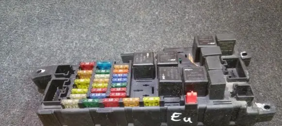 Volvo S80 Fuse box set 518828017 8678449-DIEP2X