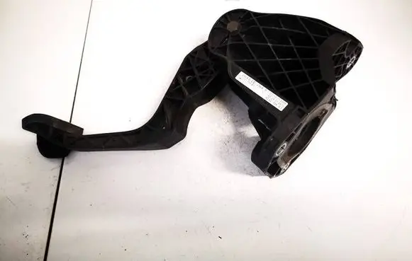 Volkswagen PASSAT B7 Clutch pedal 3C2721059BH