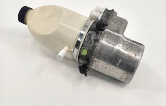 Opel Vectra C Power steering pump RGC19318
