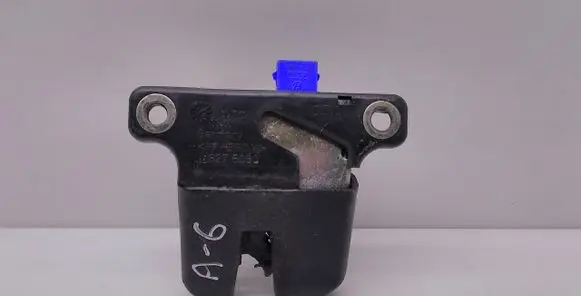 Audi A6 S6 C5 4B Loading door lock 4B5827505