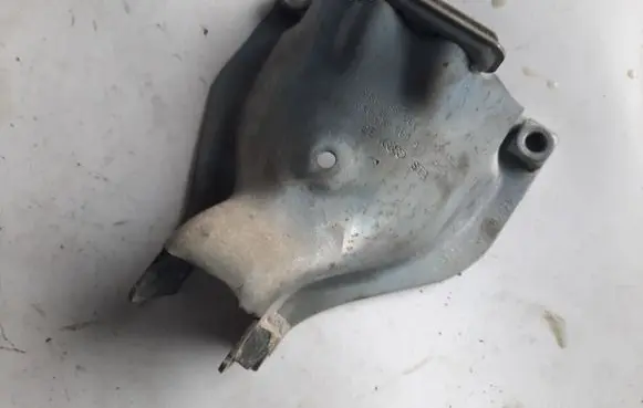 Audi A5 8T 8F Engine mounting bracket 8K0399060A