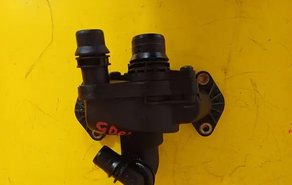 Citroen C5 Thermostat/thermostat housing 4U3Q8A586AF