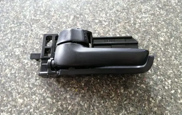 Suzuki Celerio Rear door interior handle