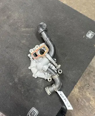 Mercedes-Benz E W212 Water pump 013046804
