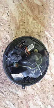BMW 1 E81 E87 Headlight washer pump 6933663-02 0007577