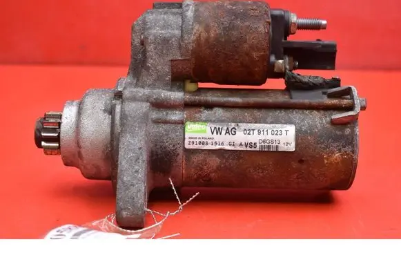 Volkswagen Golf V Starter motor 02T911023T