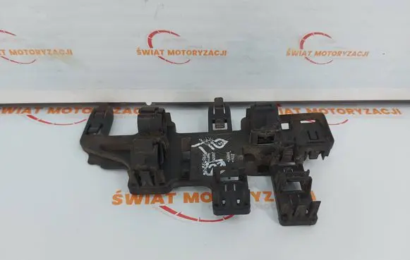 BMW 1 F20 F21 Engine control unit holder 8606547